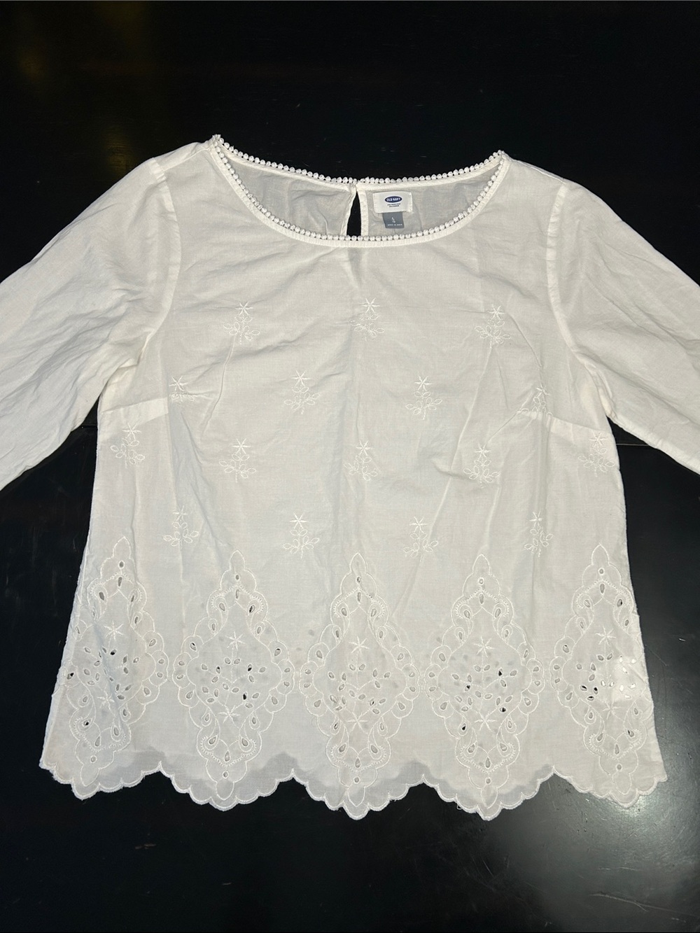 Old Navy White Eyelet Embroidered lightweight 100% cotton Blouse